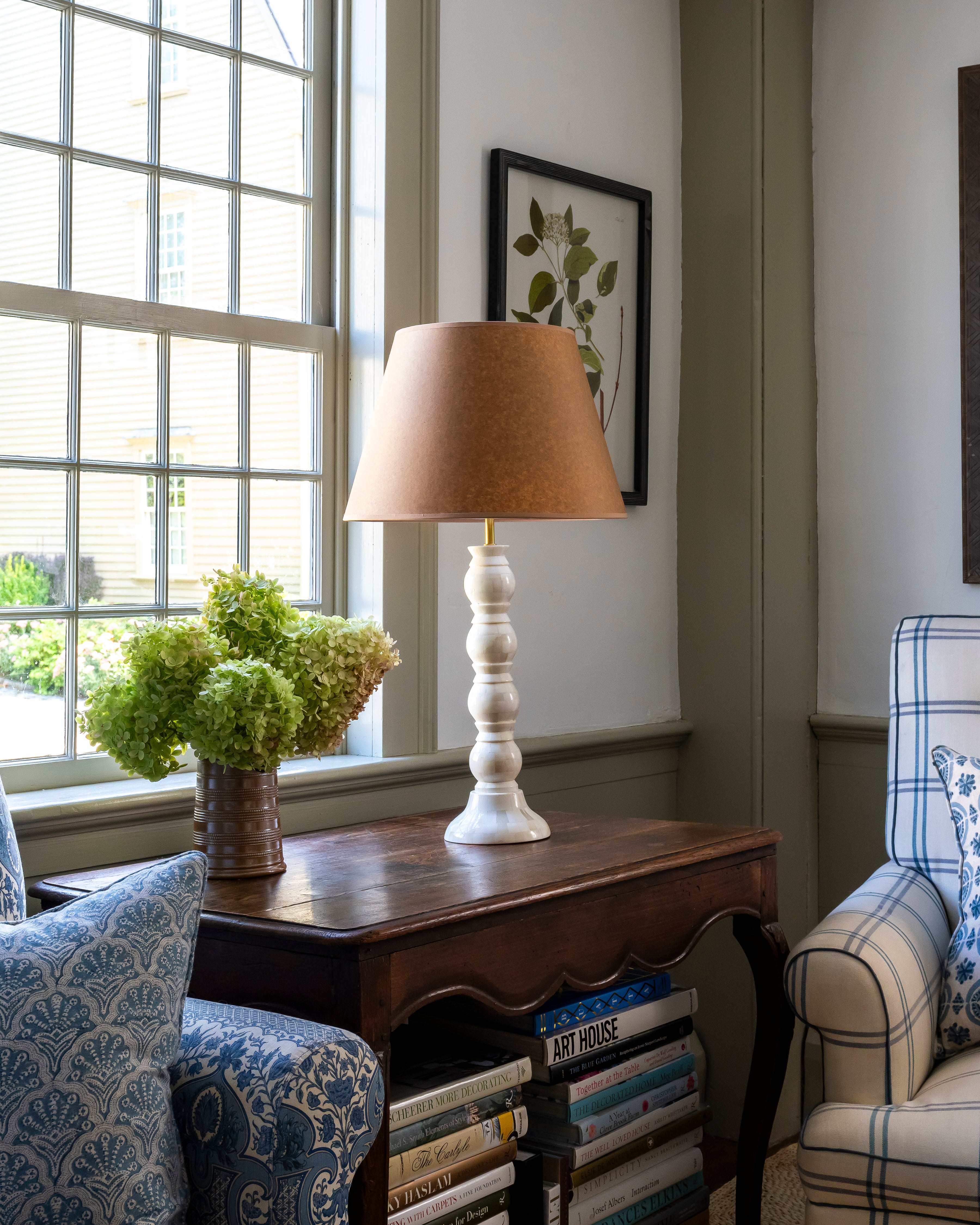 kraft paper lampshade and bone inlay table lamp